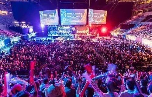 这次群殴再 这次群殴再