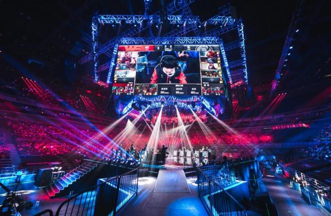 他总是努力 他总是努力