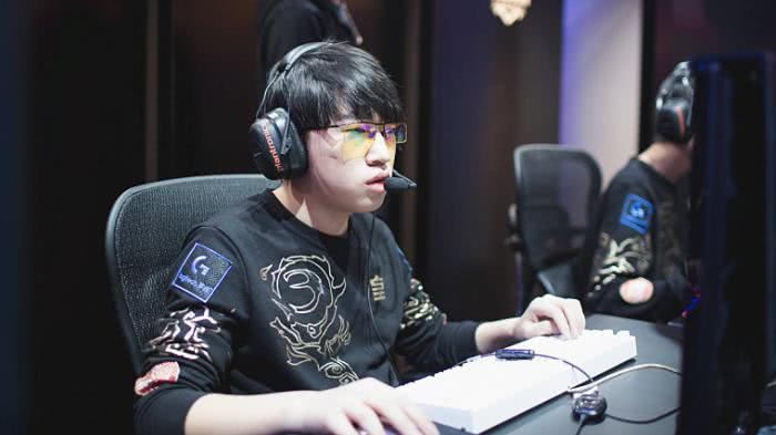 显然不只是 显然不只是